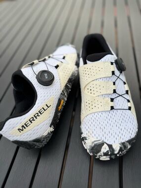 Merrell Vapor Glove 6 Barefoot Trail Running Shoes women’s Size 9 SAMPLE